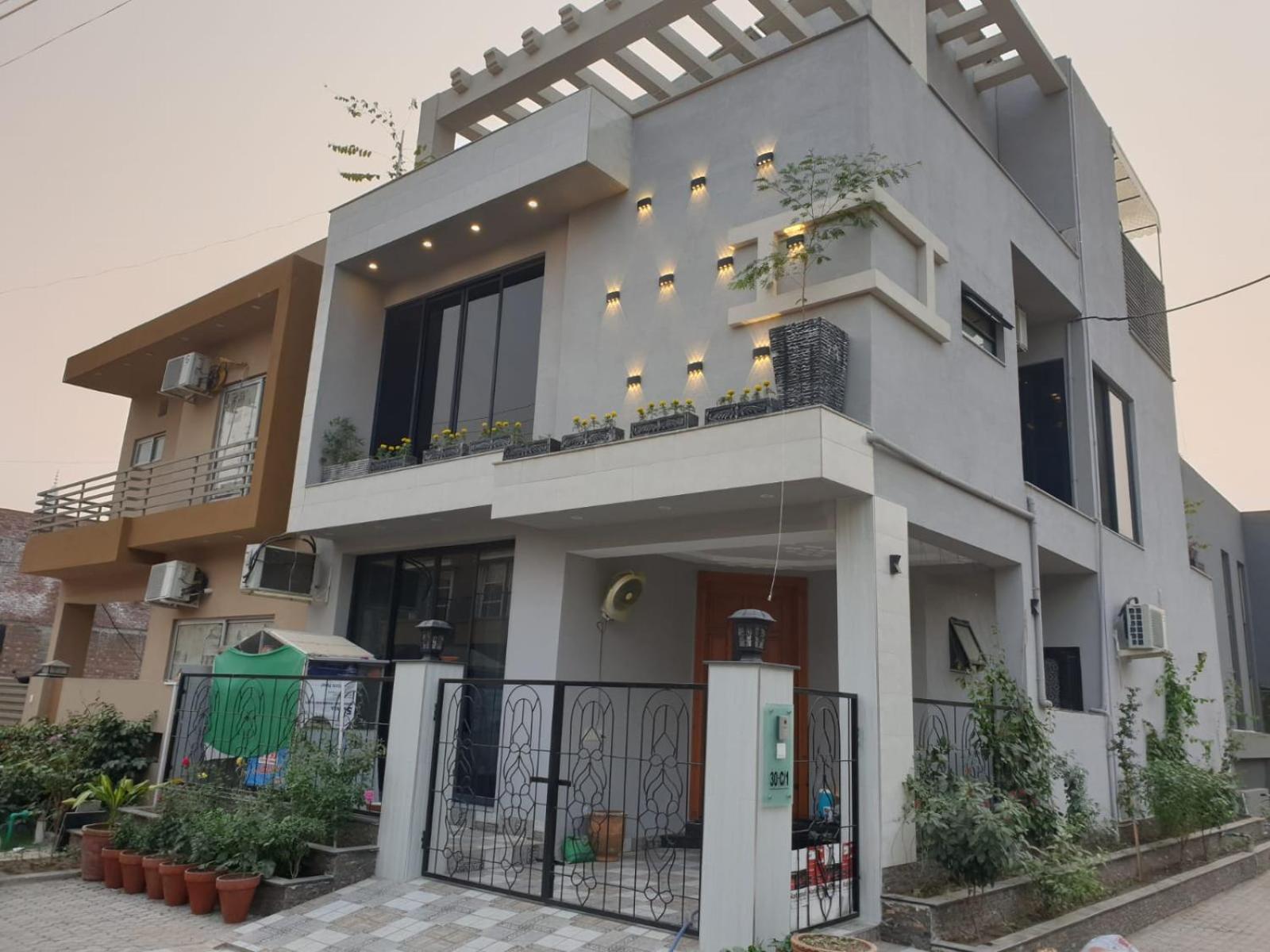 Grey Orchard Homestay - A Family Place Lahore Exterior foto