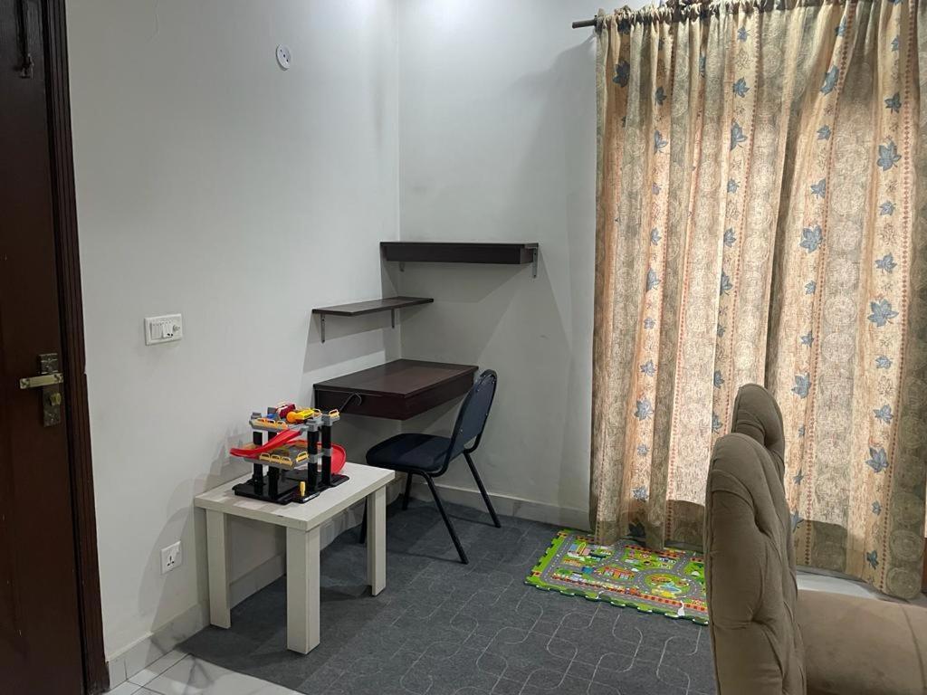 Grey Orchard Homestay - A Family Place Lahore Exterior foto